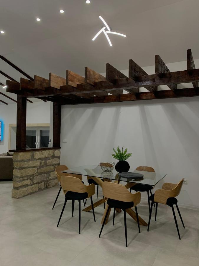 Kartal Centar Apartment Bihać Esterno foto