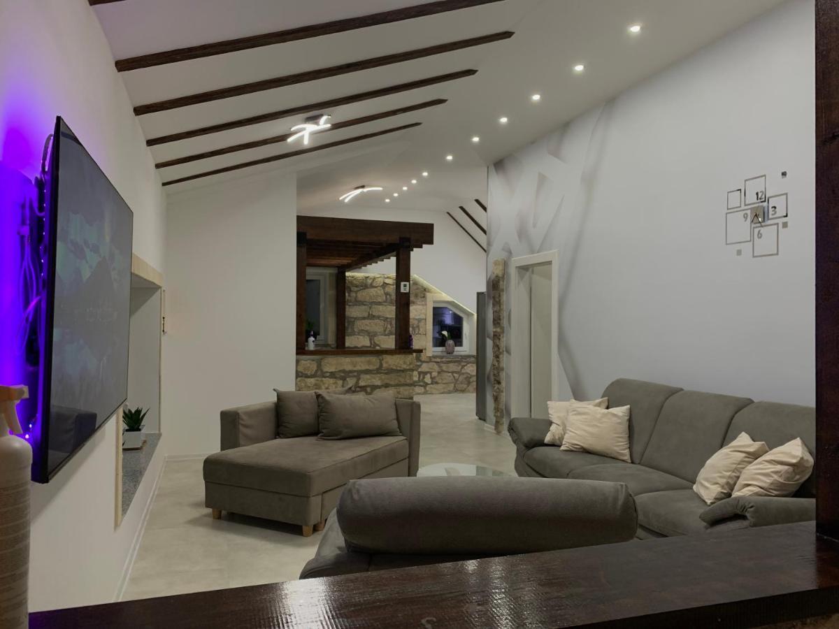 Kartal Centar Apartment Bihać Esterno foto