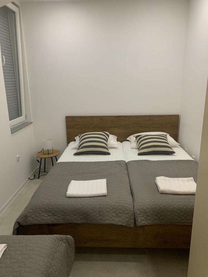 Kartal Centar Apartment Bihać Esterno foto
