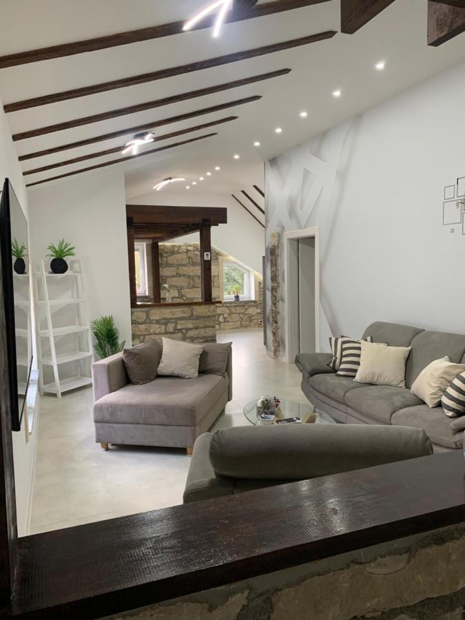Kartal Centar Apartment Bihać Esterno foto