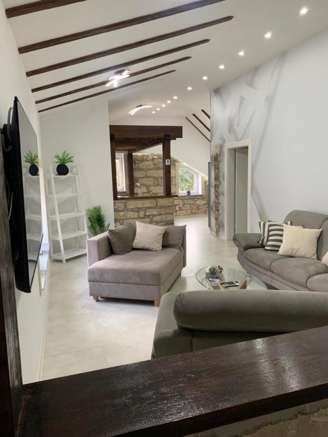Kartal Centar Apartment Bihać Esterno foto