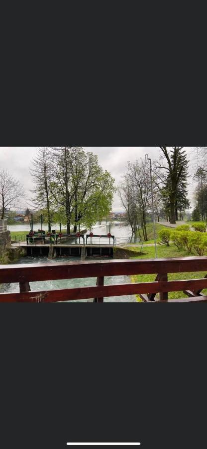 Kartal Centar Apartment Bihać Esterno foto
